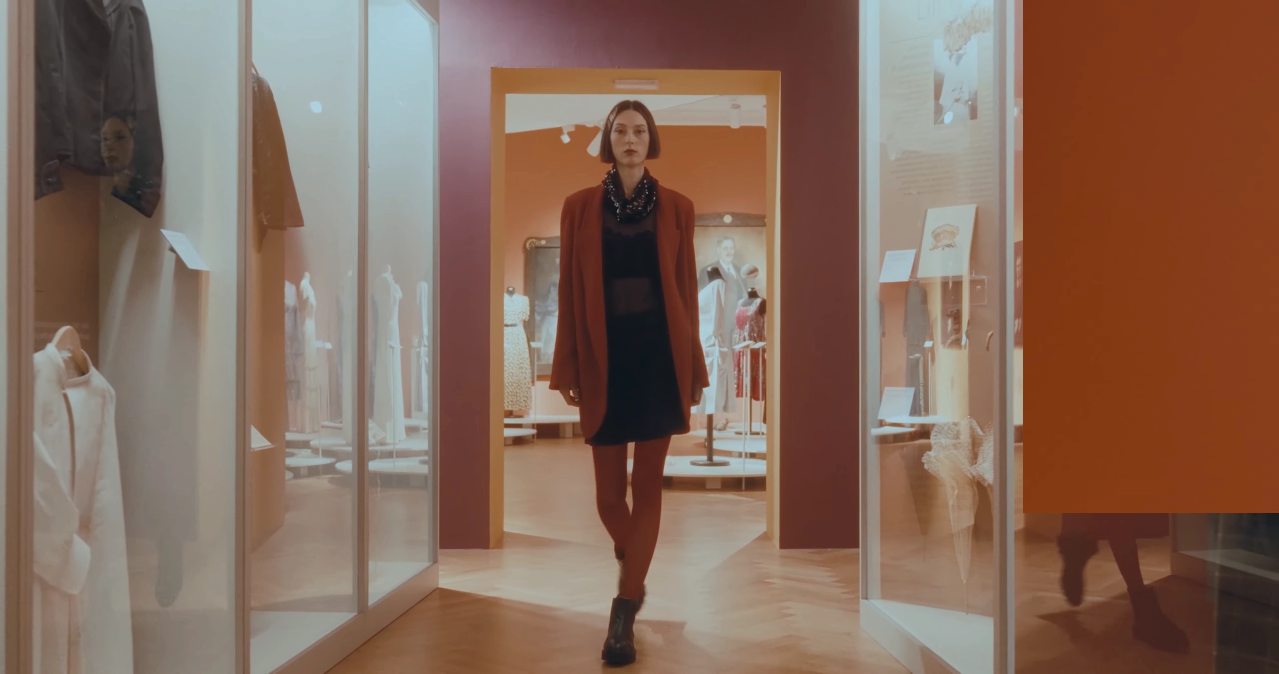 Naslovna fotografija posnetka za Akinora Celin blagovno znamko z modelom